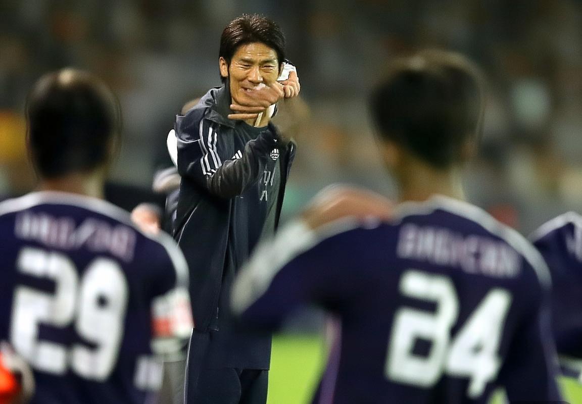 瓜迪奥拉神奇换人术：战术智慧与心理战术的完美结合(图2)