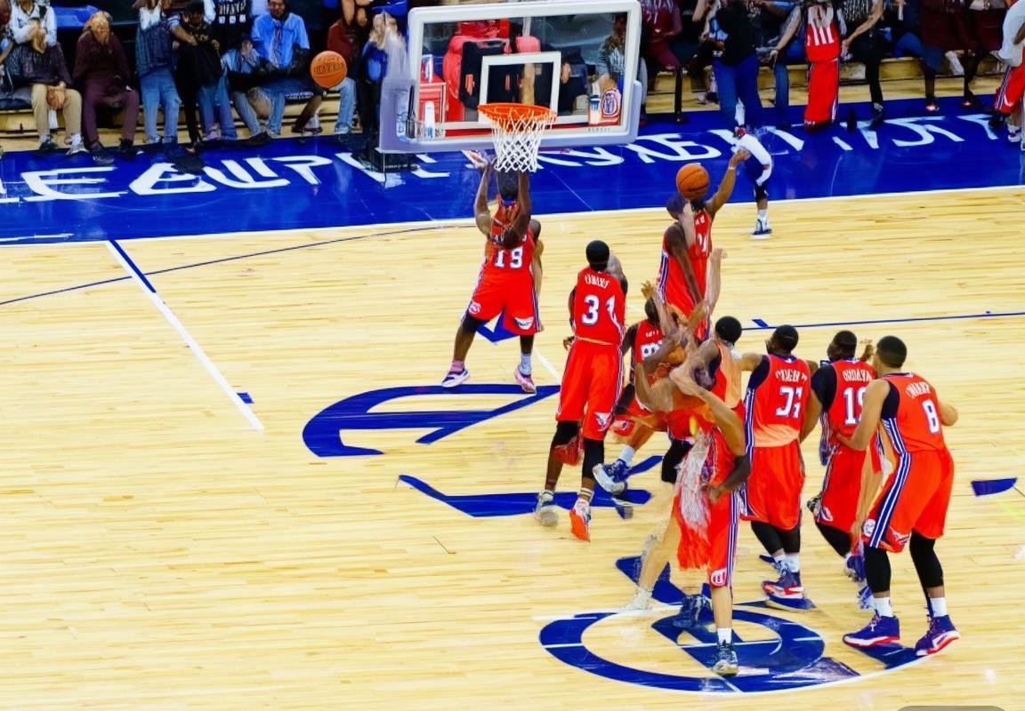 76人胜鹈鹕：哈登锡安对决解析及战术点评(图3)