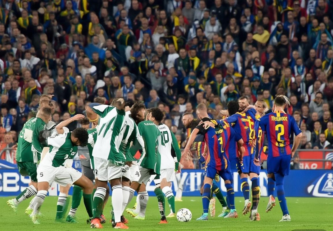 2017欧冠经典对决：尤文图斯VS巴塞罗那战术解析与迪巴拉精彩进球